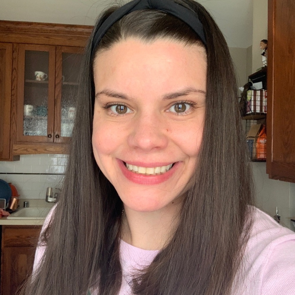 Meet your Posher, Danielle